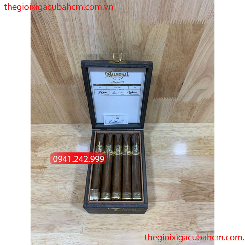 XÌ GÀ BALMORAL anejo-xo-toro-20 ANEJO XO TORO 25 ĐIẾU